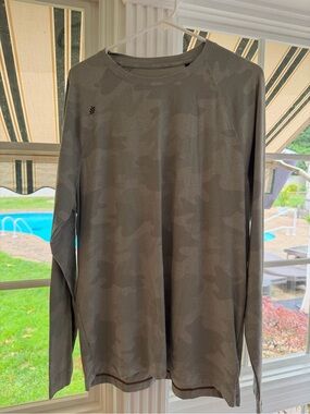RHONE Men's Olive Camo Long-Sleeve Shirt
